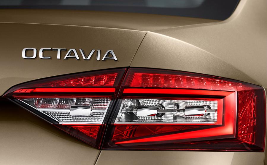 Логотип Skoda Octavia (5E) 2017 года  (CN) (фото 4 из 9)